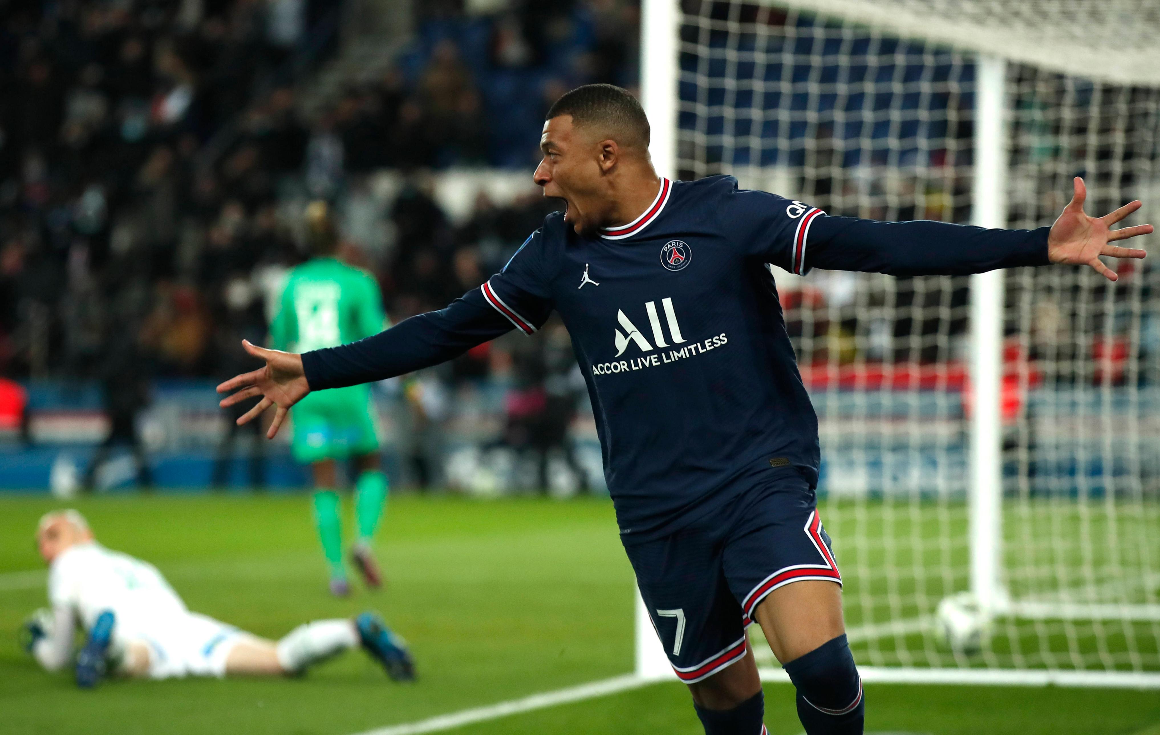 包含哈兰德巅峰对决，梅西与40激战巴黎圣日耳曼分钟，大胜胜负难料！的词条