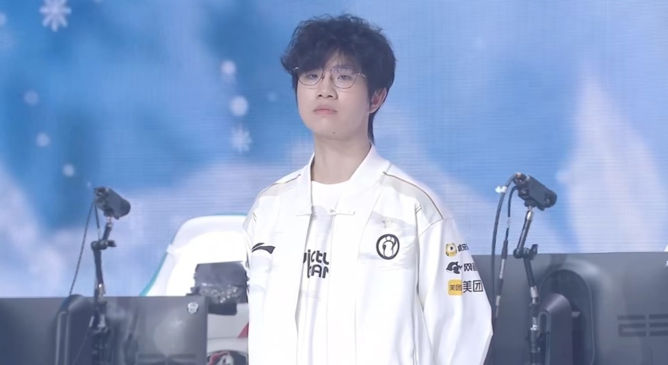 关于Rookie爆冷击败IG，出色防守引爆全场！的信息